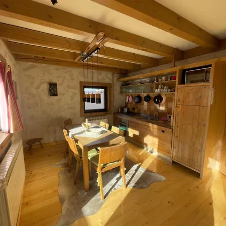 Bijela , Jacuzzi & Sauna *