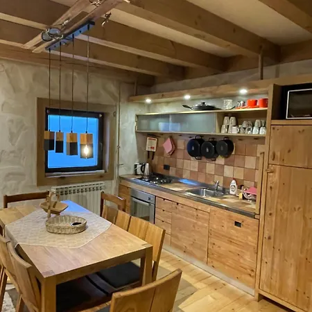 Bijela , Jacuzzi & Sauna