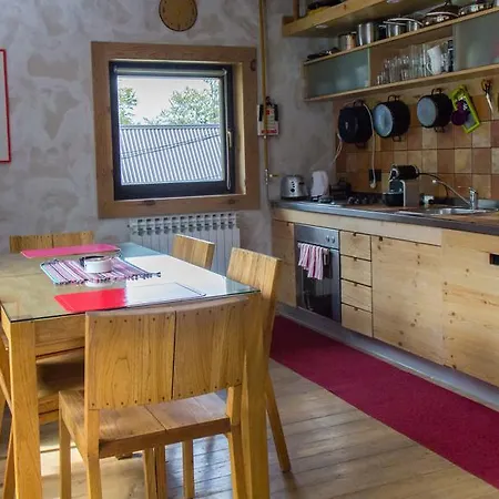 Bijela , Jacuzzi & Sauna Villa *